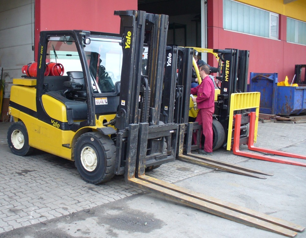 Schwerlast-Stapler heavy forklift truck carretilla elevadora YALE Veracitor GLP55 VX.jpg